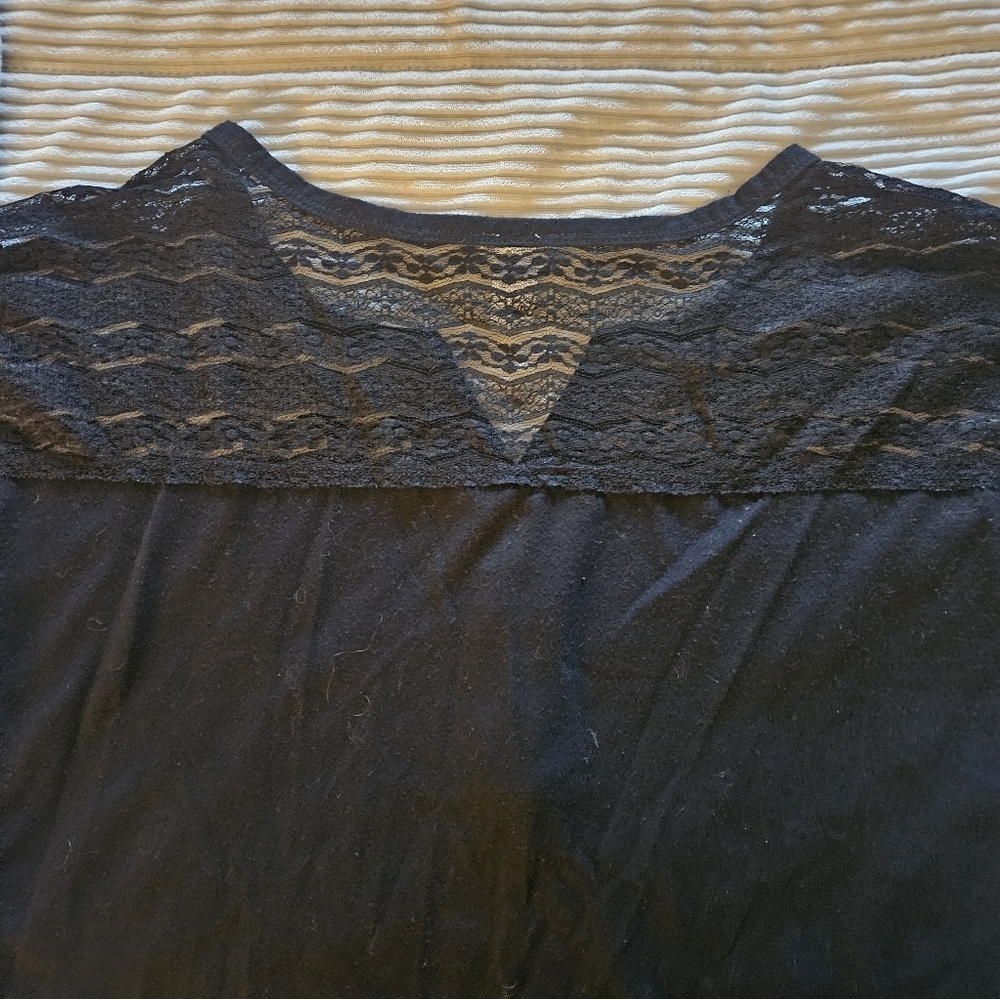 Charming Charlie Women's Black Lace Top With Button Accent Size L - Picture 6 of 7